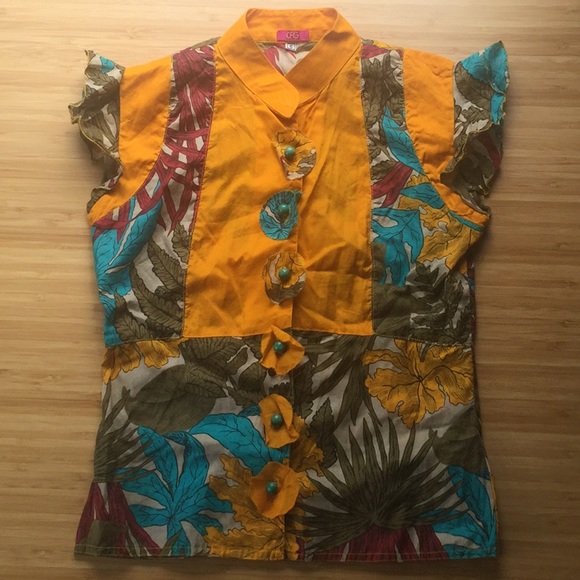 Beautiful floral blouse - Picture 1 of 2